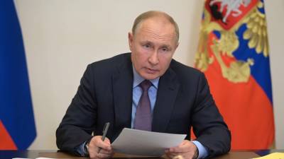Песков заявил, что срок самоизоляции Путина определят специалисты