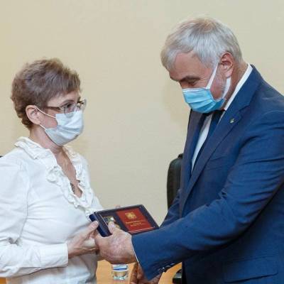 Глава Коми Владимир Уйба наградил сотрудников компании "Россети Северо-Запад" в честь 100-летия региона