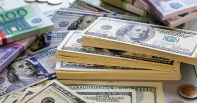 Курс валют на 22 сентября: НБУ "зацементировал" доллар