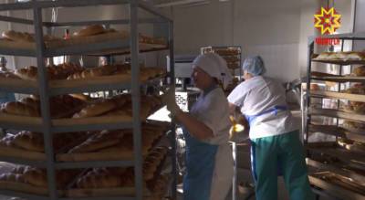 Цены на хлеб растут, заводы несут убытки: последствия жаркого лета настигли мукомолов и хлебопеков