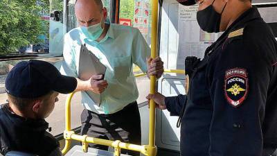 В Москве за проезд в транспорте без маски начнут выписывать электронные штрафы