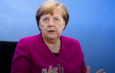 В Германии начали продавать конфетки в виде головы Меркель
