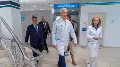 Сергей Собянин посетил экипировочный центр сотрудников здравоохранения столицы