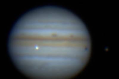 Астрономы зафиксировали столкновение Юпитера с неизвестным объектом