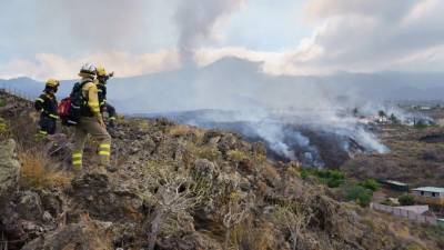 Сотни домов погребены под потоками лавы после извержения вулкана на Канарах