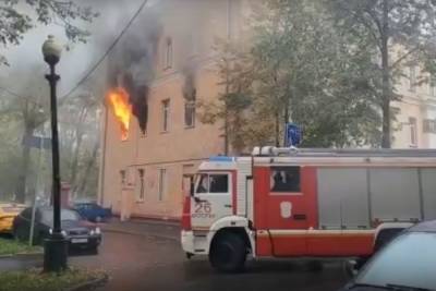 В Москве загорелись Измайловские бани