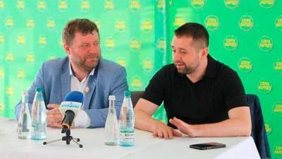 Депутаты от партии Зеленского предложили выделить еще 15 миллиардов на ремонт дорог