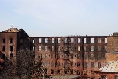 АО «Невская мануфактура» оштрафовали на ₽1 млн за то, что следит за сгоревшей фабрикой