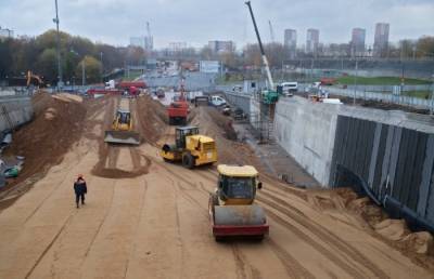 Мэрия: почти полмиллиарда рублей выделят на дорожное строительство в Москве за три года