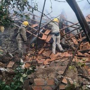 В Токмаке взорвался частный дом: у хозяина 65% ожогов тела. Фото