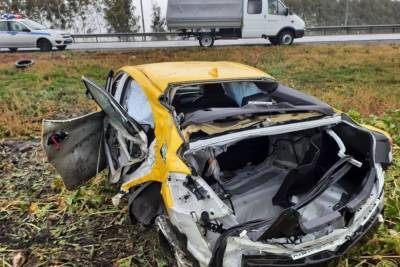В Тамбовской области иномарка врезалась в столб: пострадал водитель