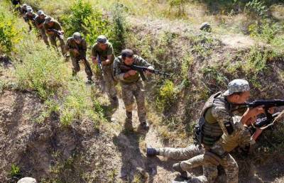 Военные Украины открыли стрельбу у границы с Крымом