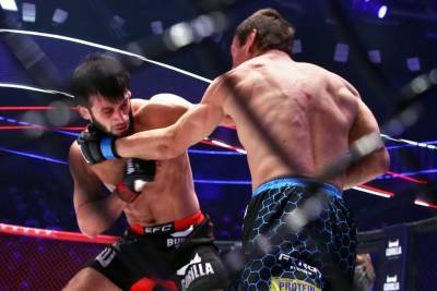 Боец ММА Гаджи Рабаданов выступит на турнире Bellator в Москве