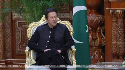 Премьер-министр Пакистана видит возможность закончить 40-летнюю войну в Афганистане