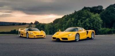 Красный Ferrari это скучно? Дилер из Великобритании продает желтый Enzo и F50 (10 фото)
