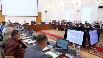 В Псковском областном Собрании распределили кресла между шестью партиями