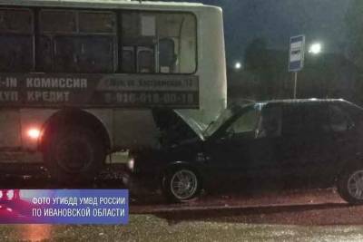 В Ивановской области пьяный водитель иномарки устроил аварию с автобусом