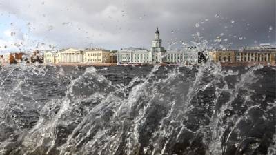 Мощный циклон принес в Петербург апокалипсис и полыхающие светофоры