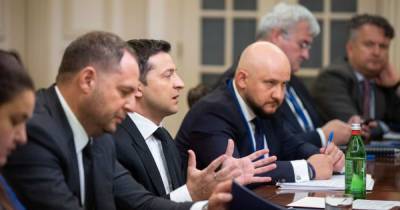 Зеленский призвал инвесторов США участвовать в "трансформации" Украины