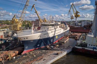 Выборгский судостроительный завод передал заказчику построенный траулер «Норвежское море»