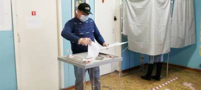 Избирателям на выборах в Карелии выдают средства индивидуальной защиты – маски и перчатки, одноразовые ручки