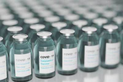 Японская компания планирует выпустить на рынок вакцину от COVID в 2022 году