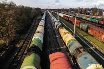 На границе Ростовской области с Украиной заметили поезда