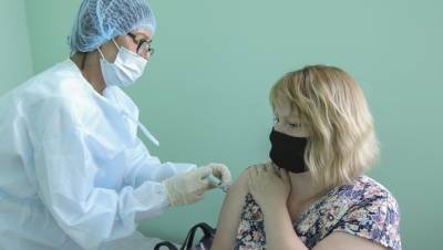 Минздрав увеличил план вакцинации от COVID-19 в Петербурге до 3,5 млн человек