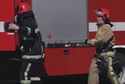 В Харькове возле метро вспыхнул пожар , слетелись спасатели: фото с места