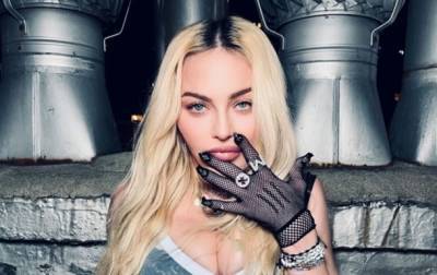 Мадонна показала кадры "эпичной" съемки для глянца