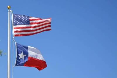 Губернатор Техаса призвал Байдена ввести режим ЧС из-за наплыва мигрантов