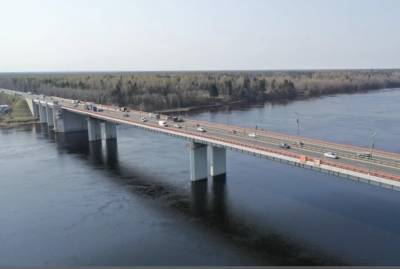 Движение по Ладожскому мосту будет ограничено еще две недели