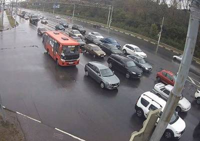Из-за аварии на Московском шоссе собралась огромная пробка