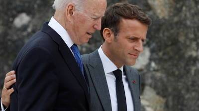 Макрон и Байден договорились начать углублённые консультации между Францией и США