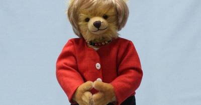 Німецька фабрика іграшок зробила ведмедика у вигляді Ангели Меркель. Фото дня