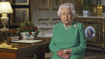 Королева Елизавета II отвергла планы своего старшего сына насчет Букингемского дворца