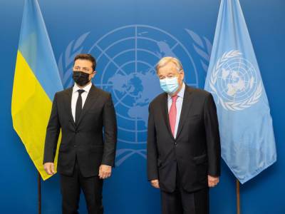 Зеленский передал генсеку ООН список удерживаемых Россией украинцев и попросил помочь с их освобождением
