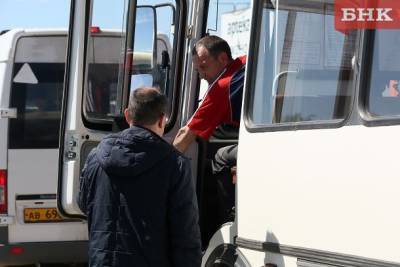 Глава Коми поручил повысить престиж водителей пассажирских автобусов