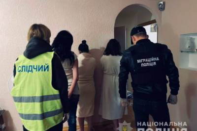 Принудительно работали более 60 женщин: в Киеве и Днипре накрыли подпольные бордели
