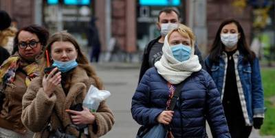 Украинцы высказали свое отношение к карантинным ограничениям и вакцинации: данные соцопроса
