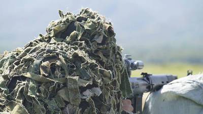 Снайперы ЮВО отрабатывают технику скоростной стрельбы на полигоне в Кубани