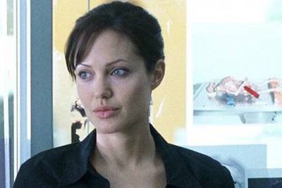Анджелина Джоли и Брэд Питт придумали новый повод для судебной разборки