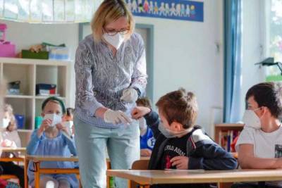 Германия: В школах начала расти заболеваемость COVID-19