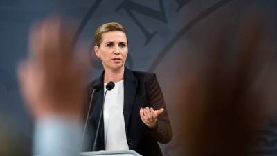 Премьер-министр Дании поддержала Байдена в споре с Францией