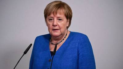Из-за канцлера Ангелы Меркель будущее Германии в опасности