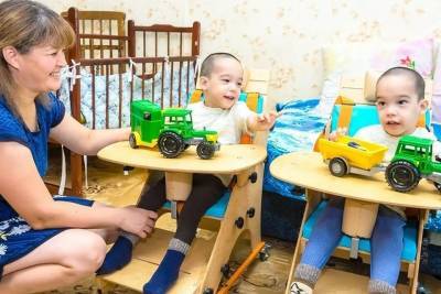 В Башкирии идет сбор средств для двух близнецов с тяжелым заболеванием