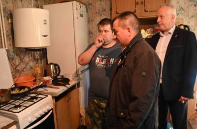 Многодетной семье из Кардымовского района установили новую газовую плиту
