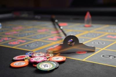 Глава SEC США о стейблкоинах: работают как покерные фишки в казино