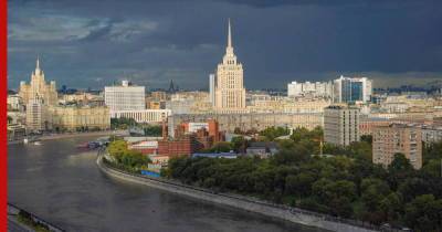 МЧС распространило в Москве экстренное предупреждение о дожде с грозой в ближайшие часы