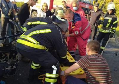 Авто столкнулись лоб в лоб: на Луганщине в страшном ДТП погибли два человека